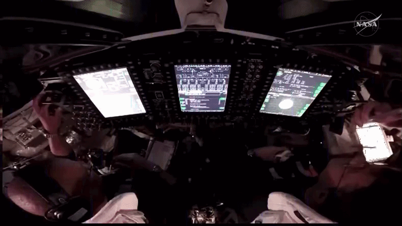 iPhone 17 Pro Max 意外登月,但禁止联网,只能离线使用 iPhone 17 Pro Max 意外登月,但禁止联网,只能离线使用